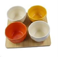 Set 4 Ciotole Ceramica Con Vassoio Legno 22X22X6.7Cm