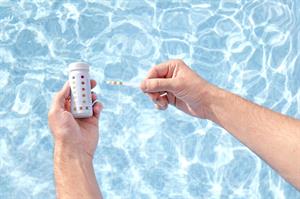 Set Accessori Pulizia Per Piscina